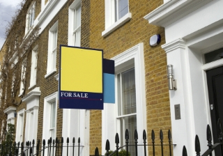 House sale sign sold