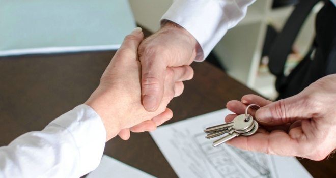 handshake keys broker deal business
